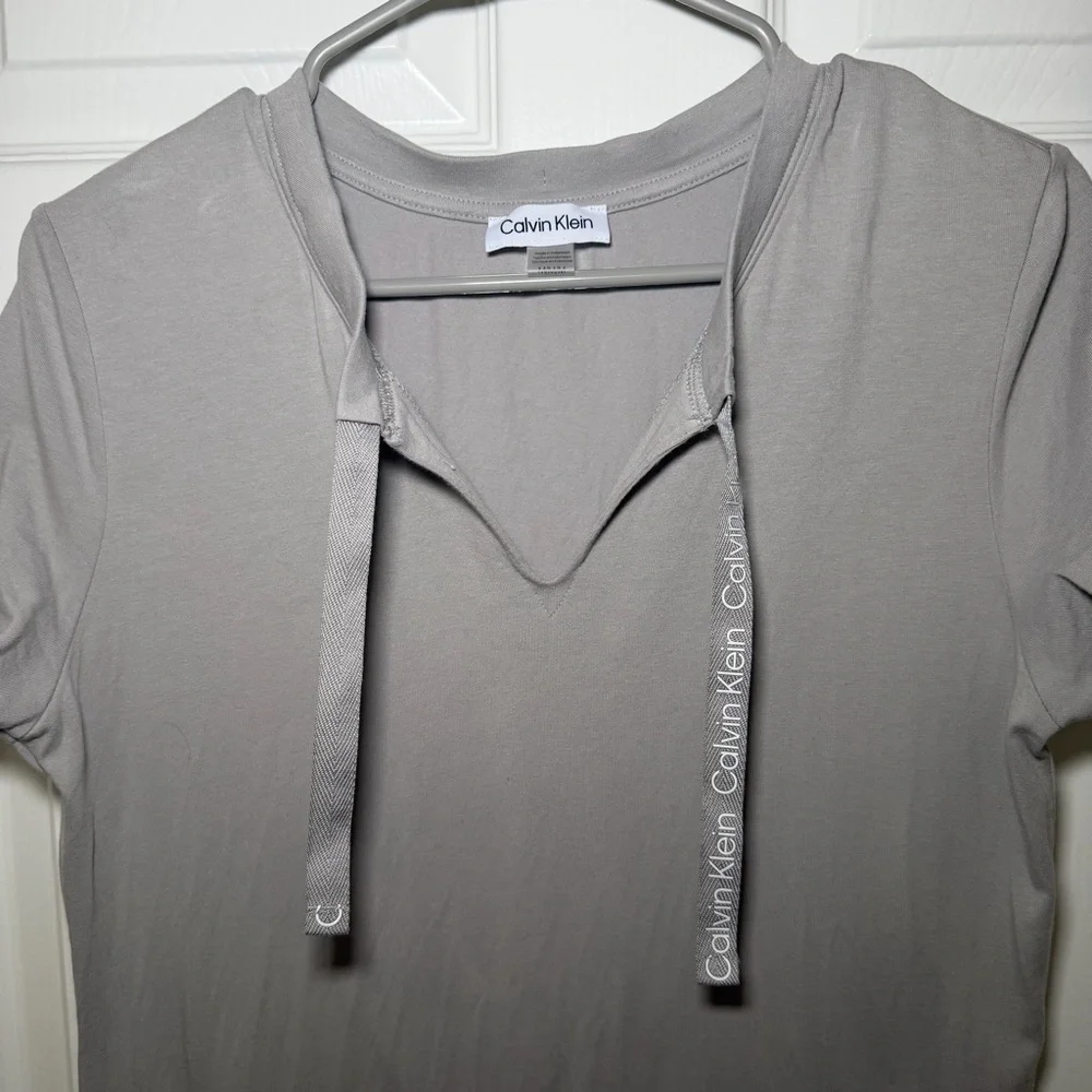 Calvin Klein Light Gray Athleisure Short Sleeve Golf Dress - Picture 2 of 5
